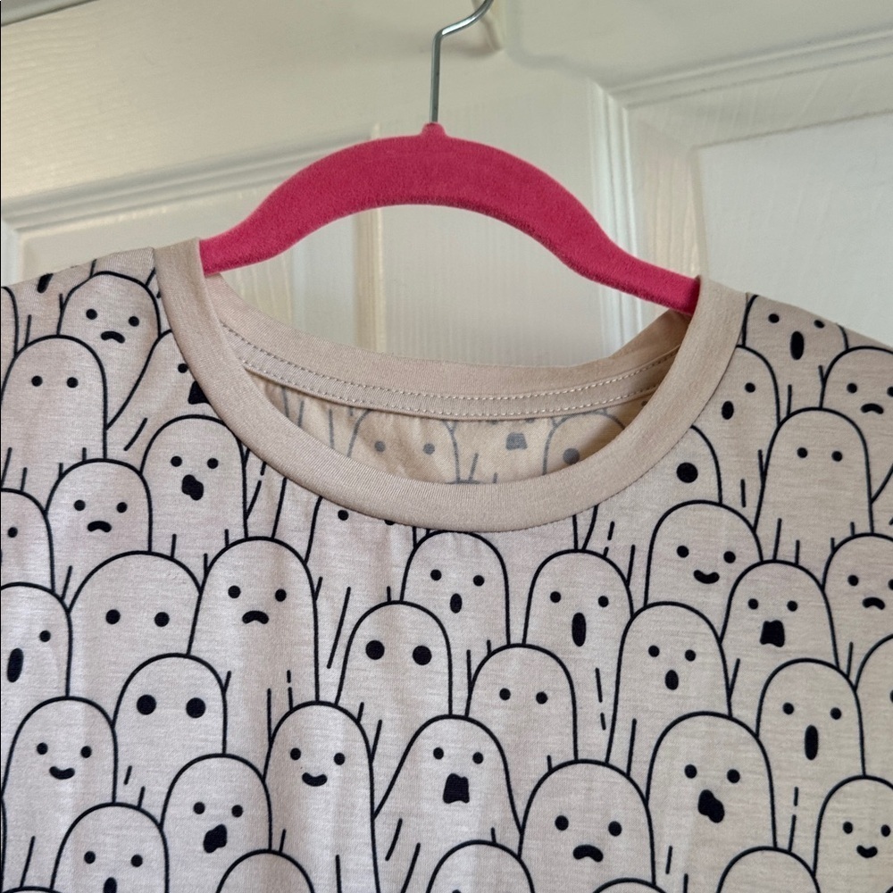 SHEIN Tan Ghost Pattern Tee - Picture 5 of 5